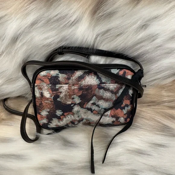 Aimee Kestenberg Brighton Crossbody Bag NWT - Picture 2 of 3